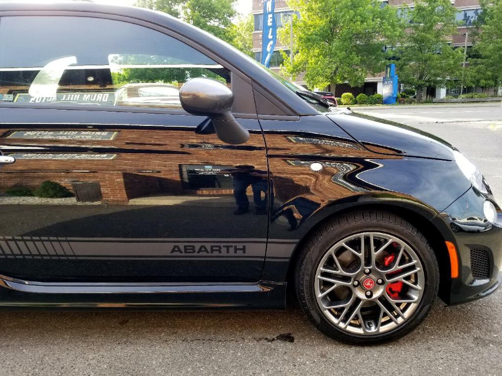 2017 FIAT 500 Image 11
