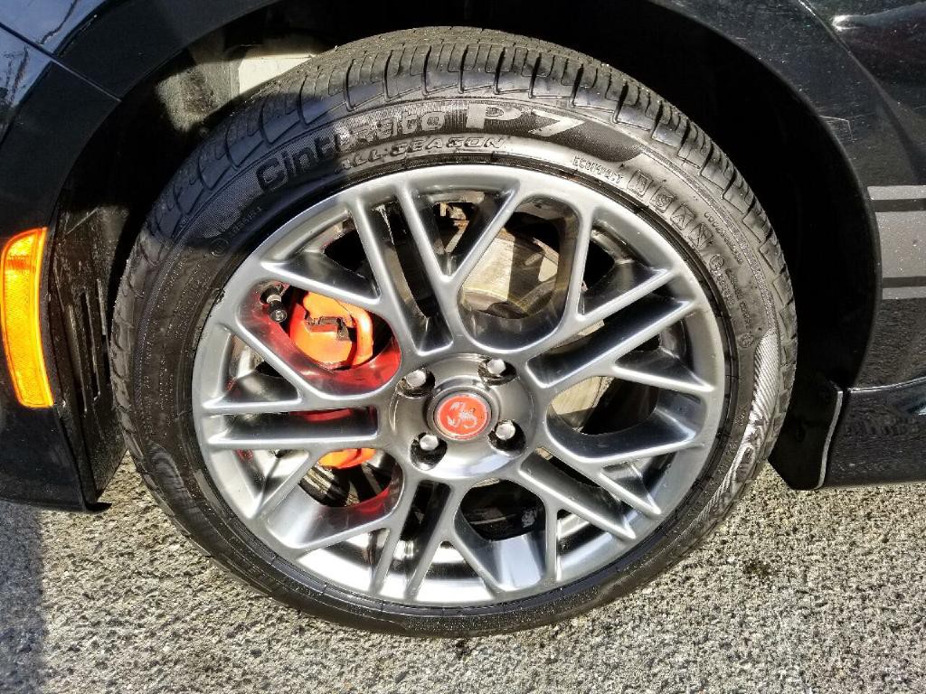 2017 FIAT 500 Image 30
