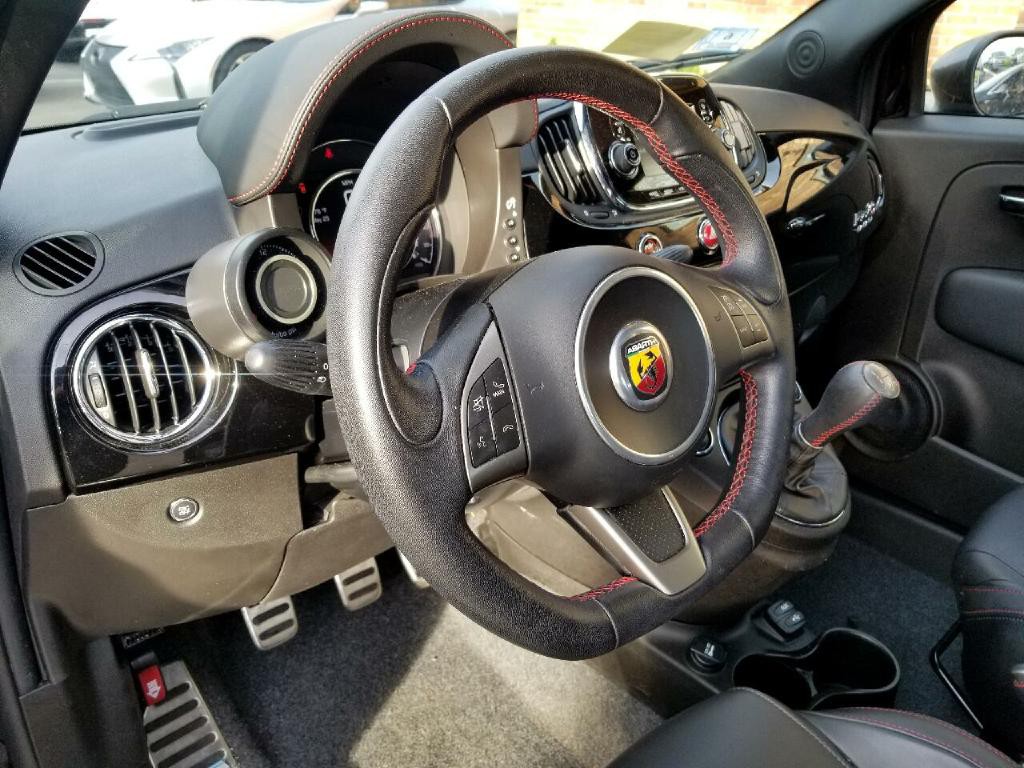 2017 FIAT 500 Image 35
