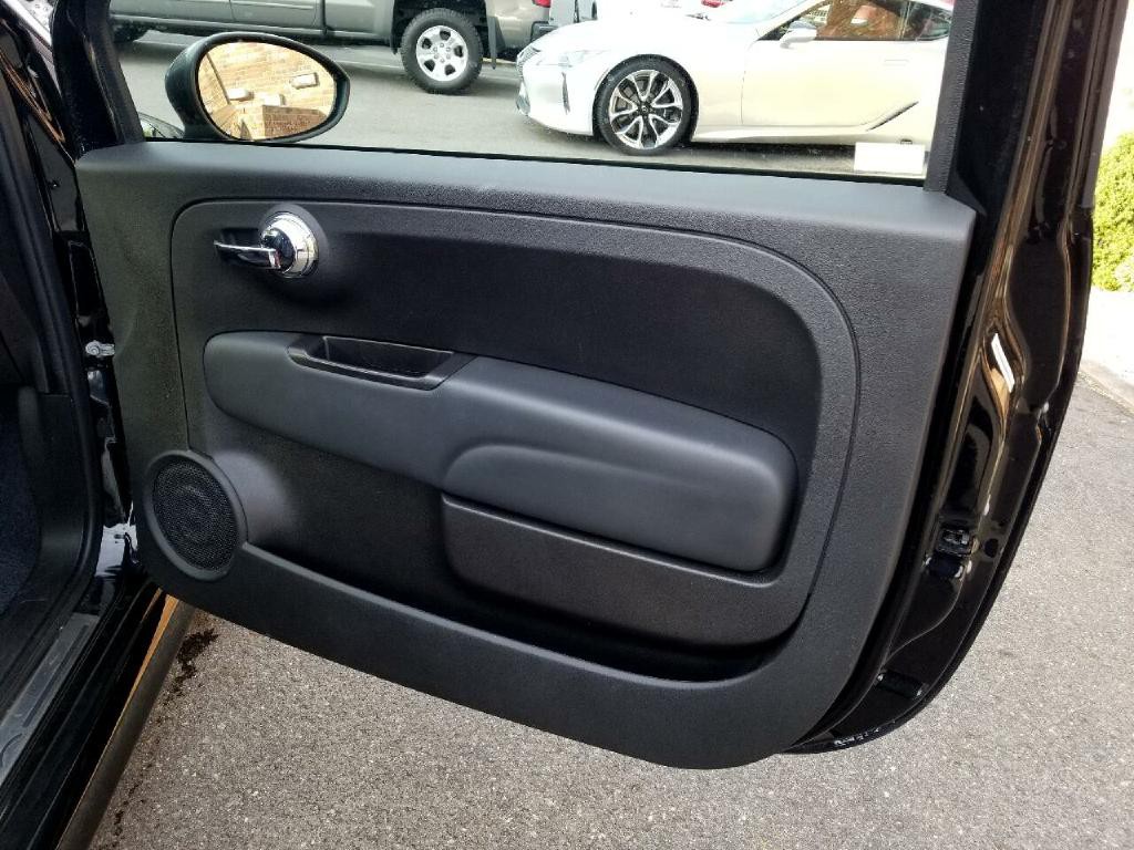2017 FIAT 500 Image 56