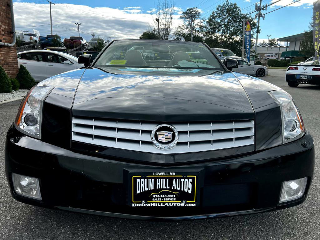 2004 Cadillac XLR Image 9