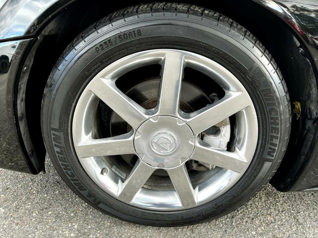 2004 Cadillac XLR Image 11