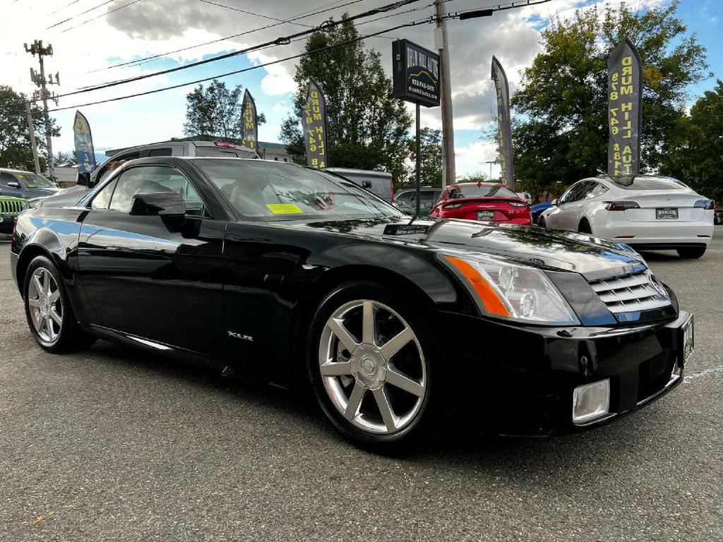 2004 Cadillac XLR Image 25