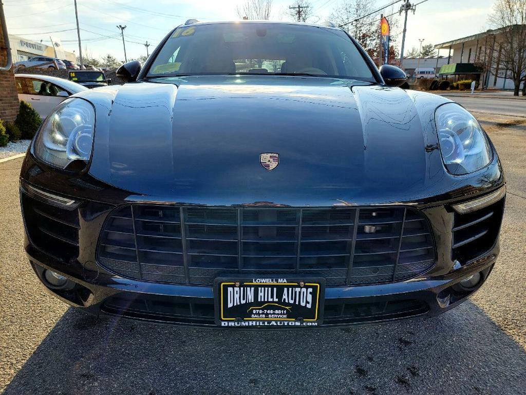 2016 Porsche Macan Image 8