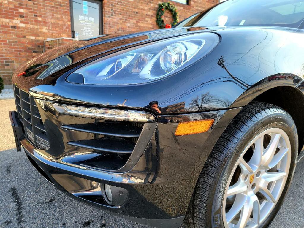 2016 Porsche Macan Image 9