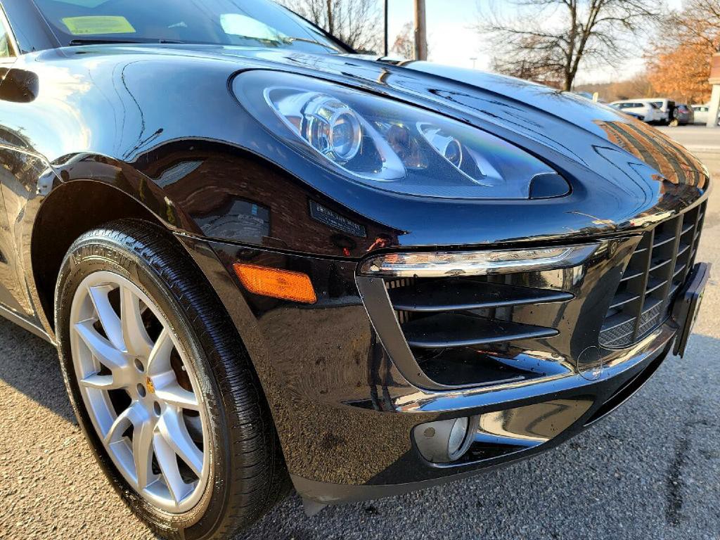 2016 Porsche Macan Image 10