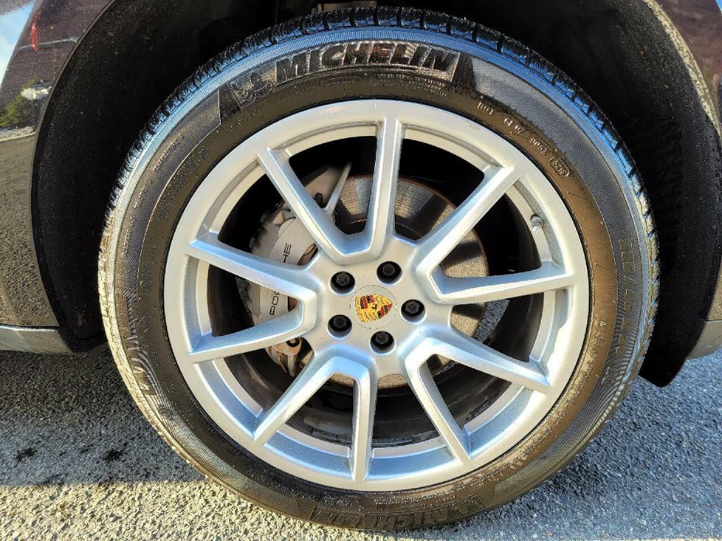 2016 Porsche Macan Image 21