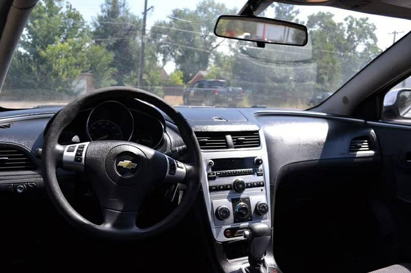 2010 Chevrolet Malibu Image 8