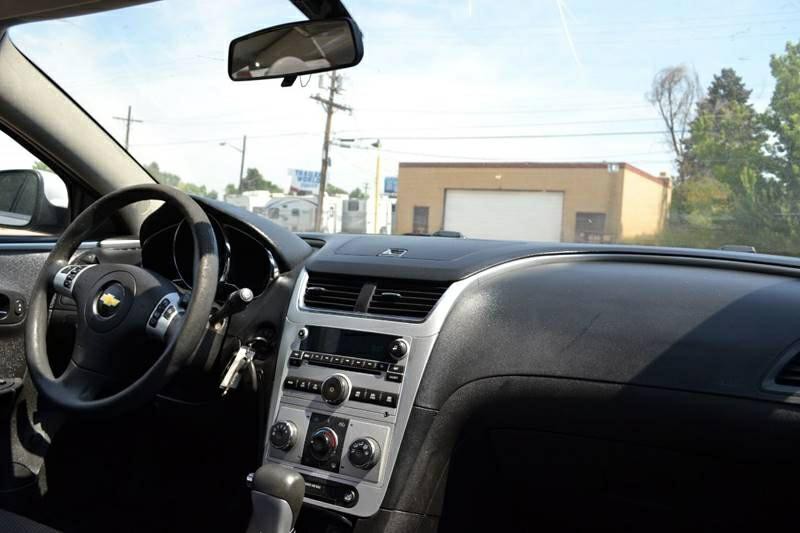 2010 Chevrolet Malibu Image 9