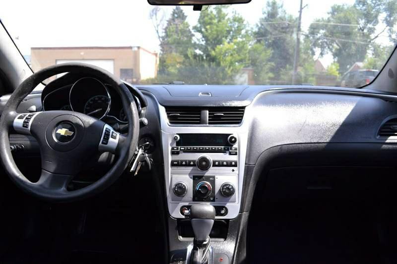 2010 Chevrolet Malibu Image 10