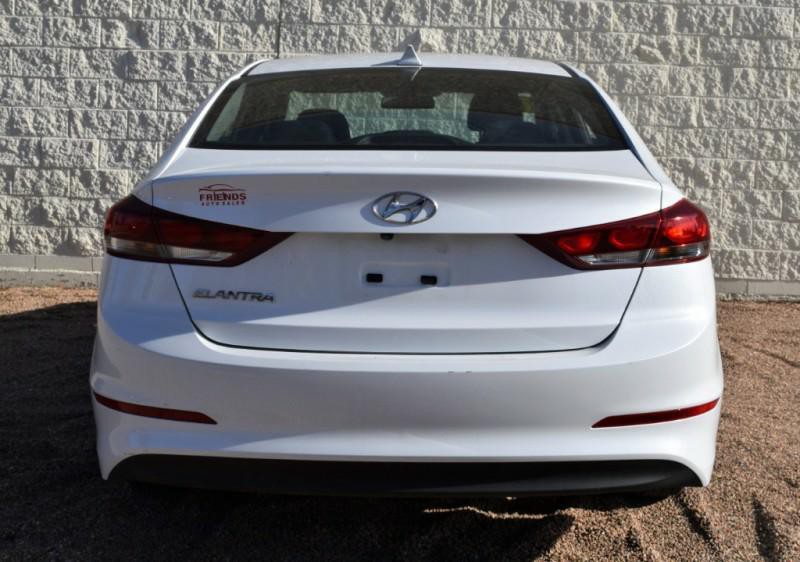 2018 Hyundai Elantra Image 2