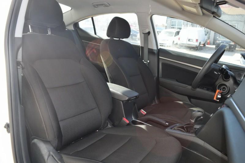 2018 Hyundai Elantra Image 9
