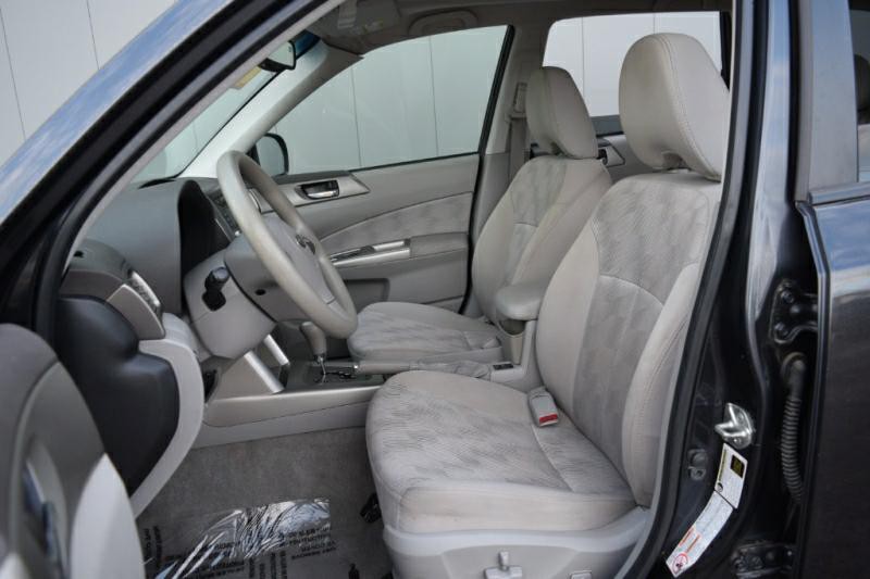2010 Subaru Forester Image 9