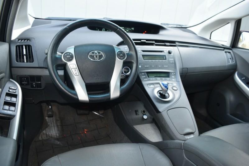 2010 Toyota Prius Image 11