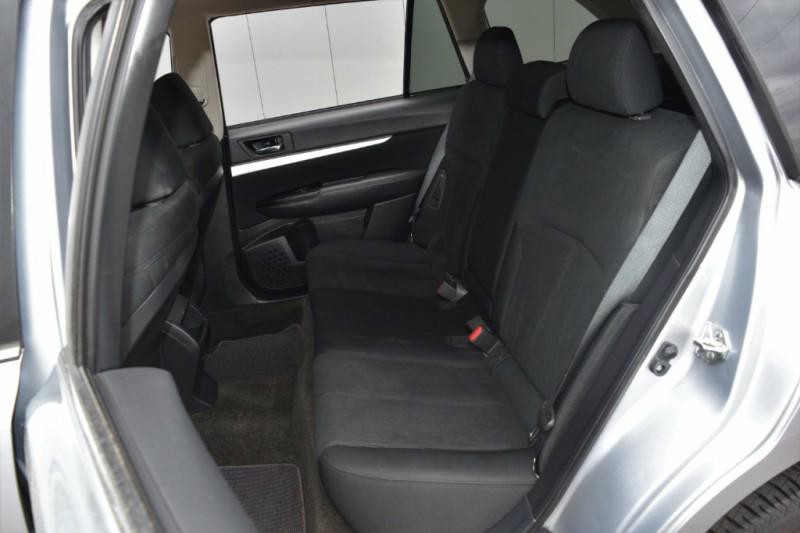 2014 Subaru Outback Image 10