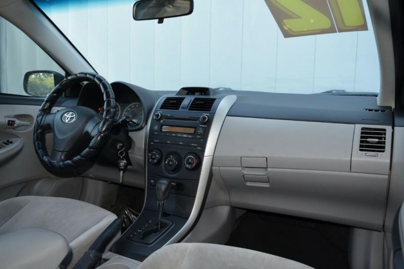 2012 Toyota Corolla Image 8