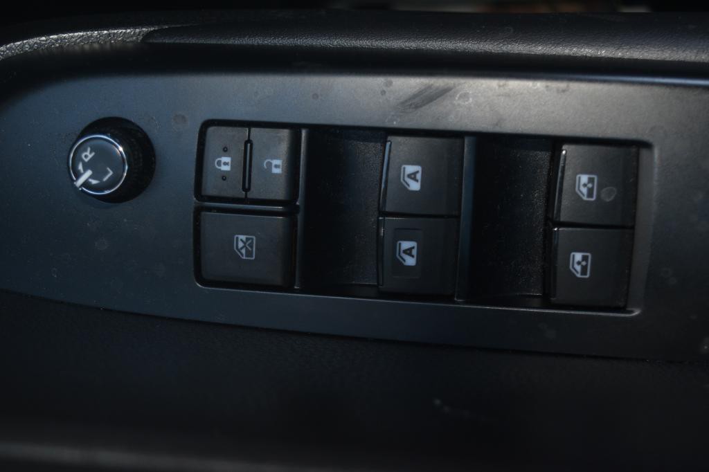 2015 Toyota Highlander Image 17