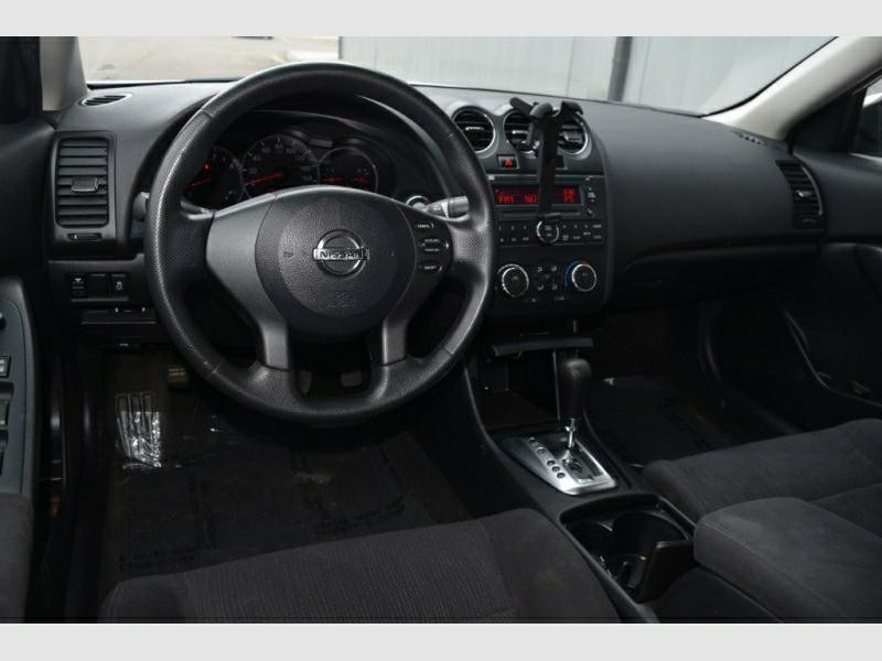 2007 Nissan Altima Image 9