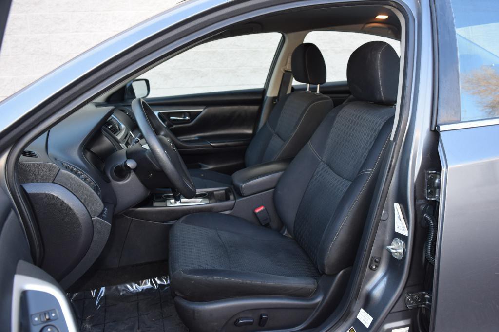 2016 Nissan Altima Image 6