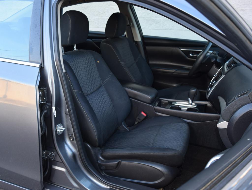 2016 Nissan Altima Image 8