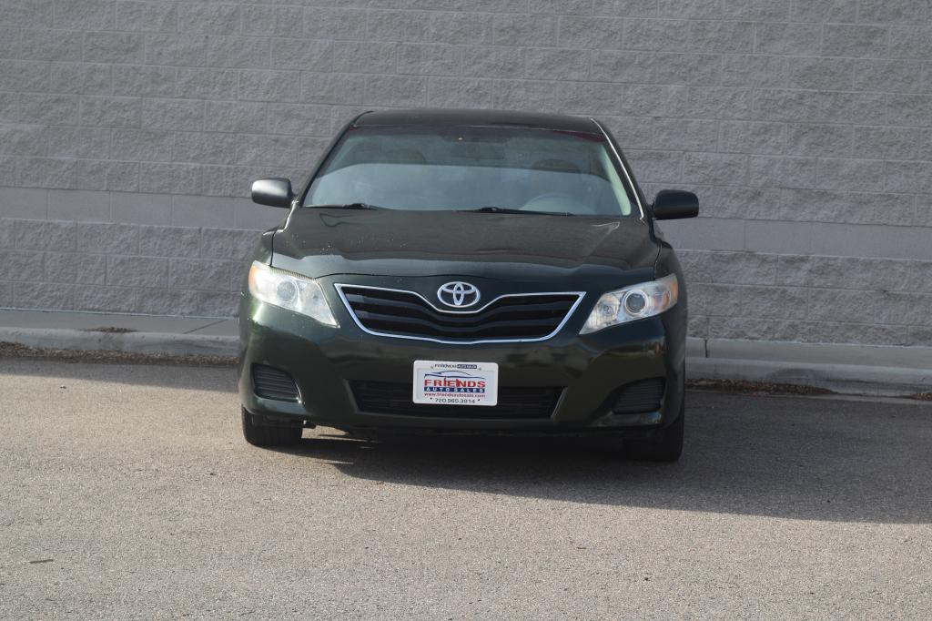 2010 Toyota Camry Image 1