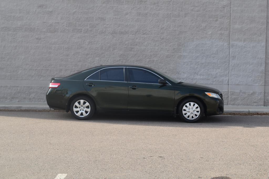 2010 Toyota Camry Image 3