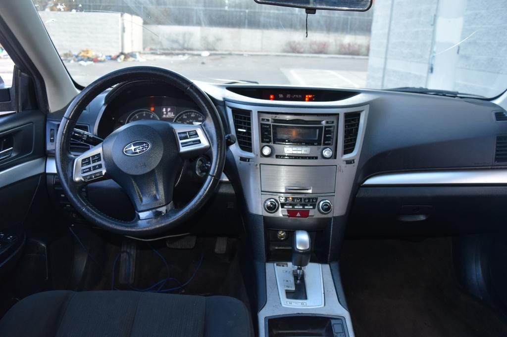 2013 Subaru Legacy Image 5