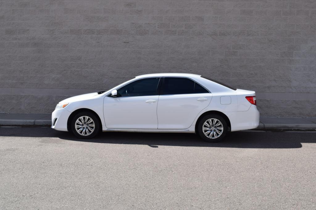 2012 Toyota Camry Image 4