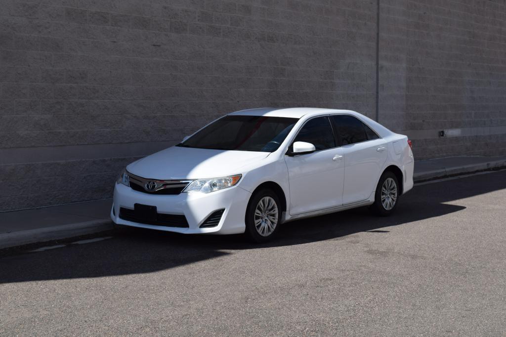 2012 Toyota Camry Image 5