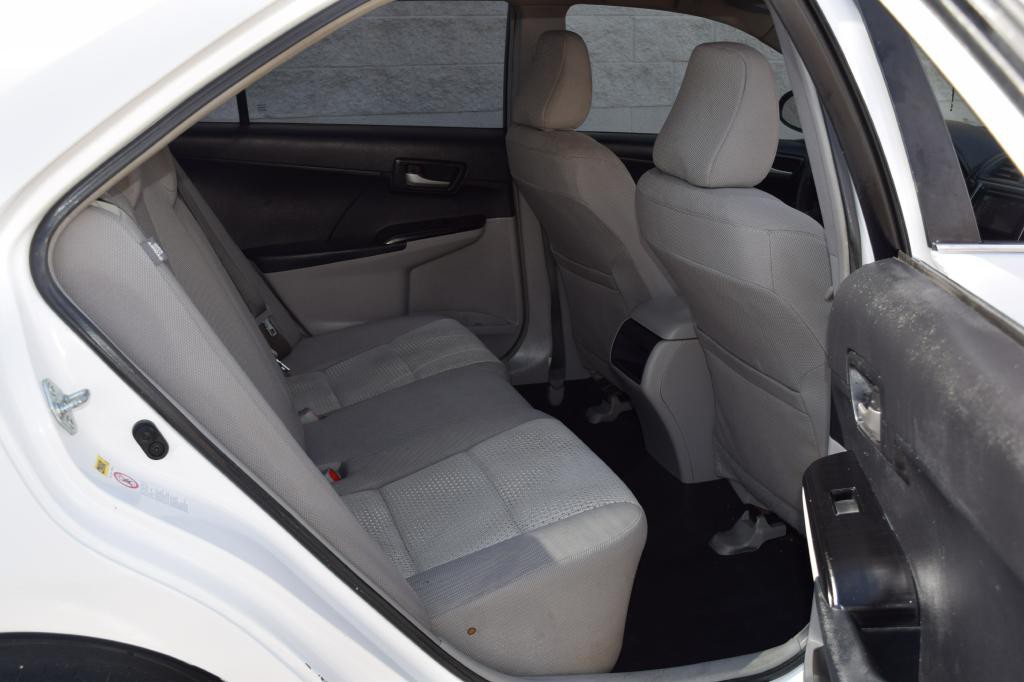 2012 Toyota Camry Image 9