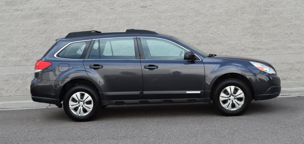 2011 Subaru Outback Image 2