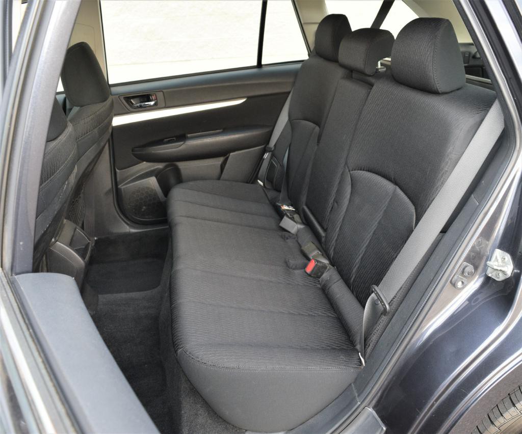 2011 Subaru Outback Image 7