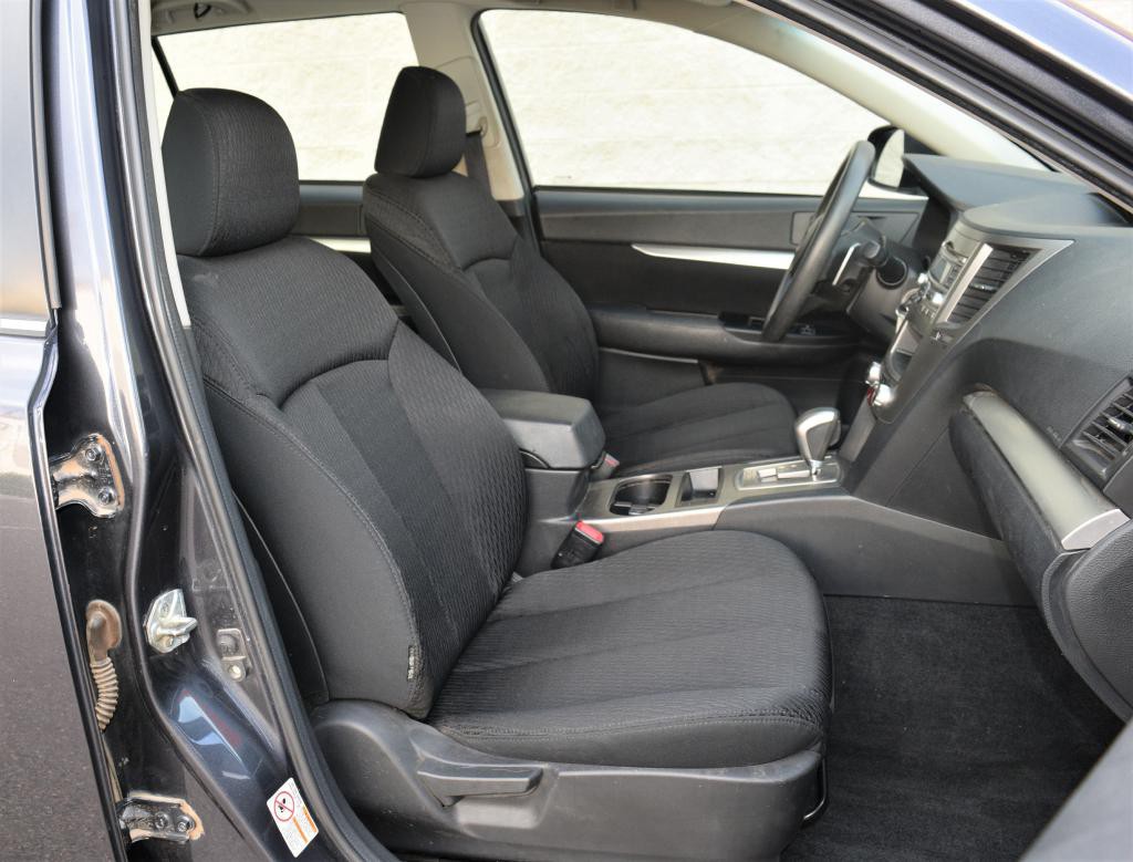 2011 Subaru Outback Image 8