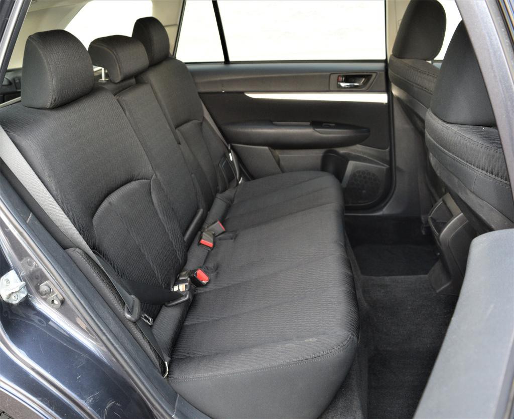 2011 Subaru Outback Image 9