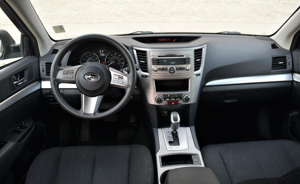 2011 Subaru Outback Image 11