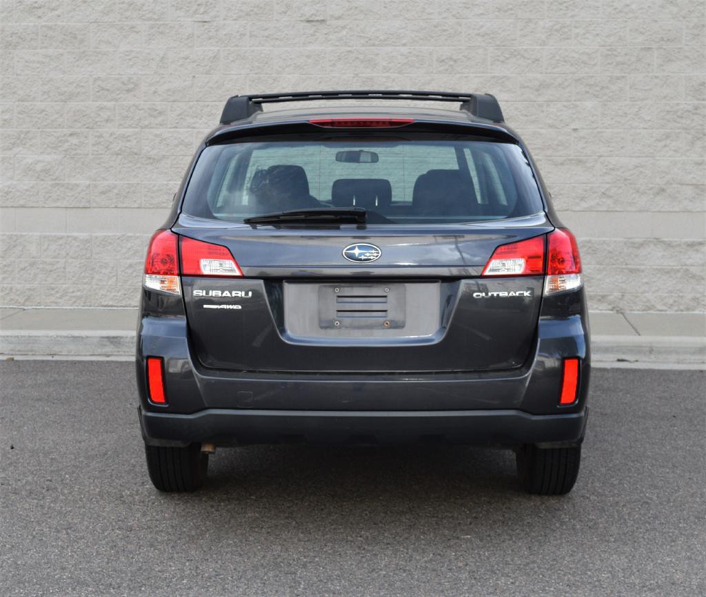 2011 Subaru Outback Image 13