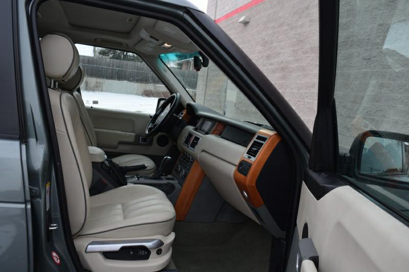 2004 Land Rover Range Rover Image 11