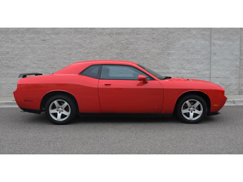 2010 Dodge Challenger Image 3