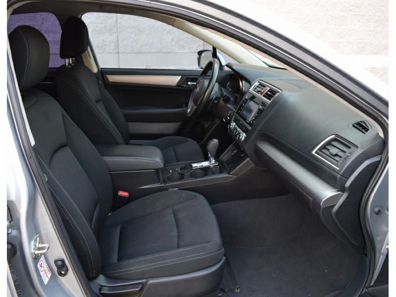 2016 Subaru Legacy Image 8
