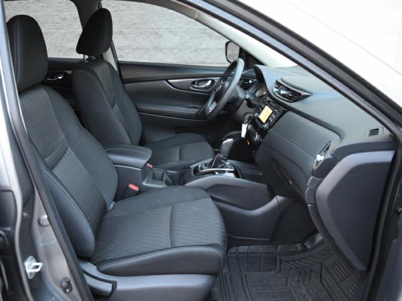 2017 Nissan Rogue Image 8