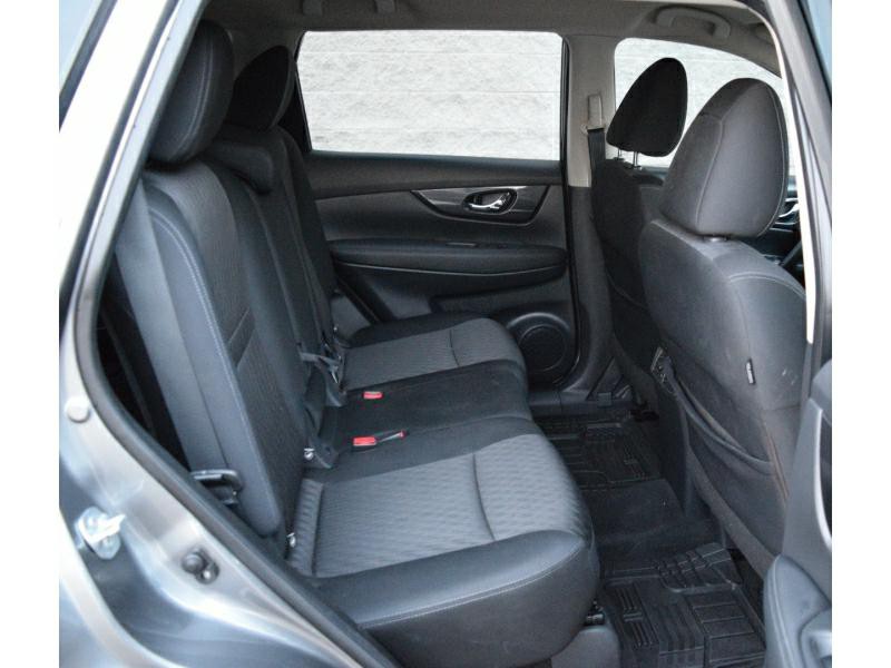 2017 Nissan Rogue Image 9