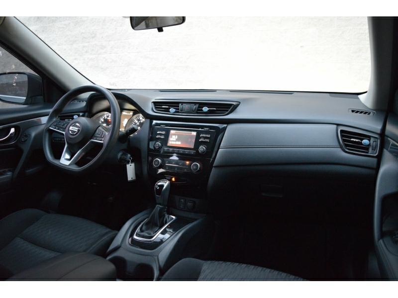 2017 Nissan Rogue Image 12