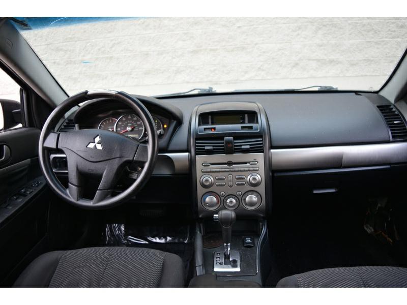 2012 Mitsubishi Galant Image 7