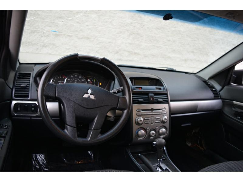 2012 Mitsubishi Galant Image 8
