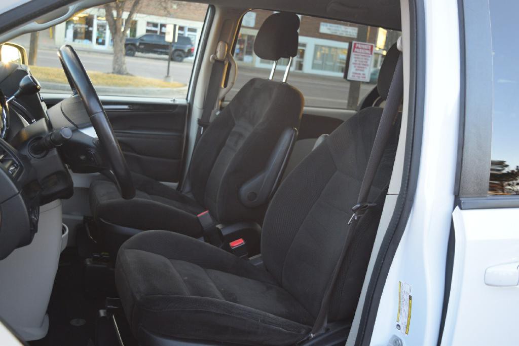 2017 Dodge Grand Caravan Image 6