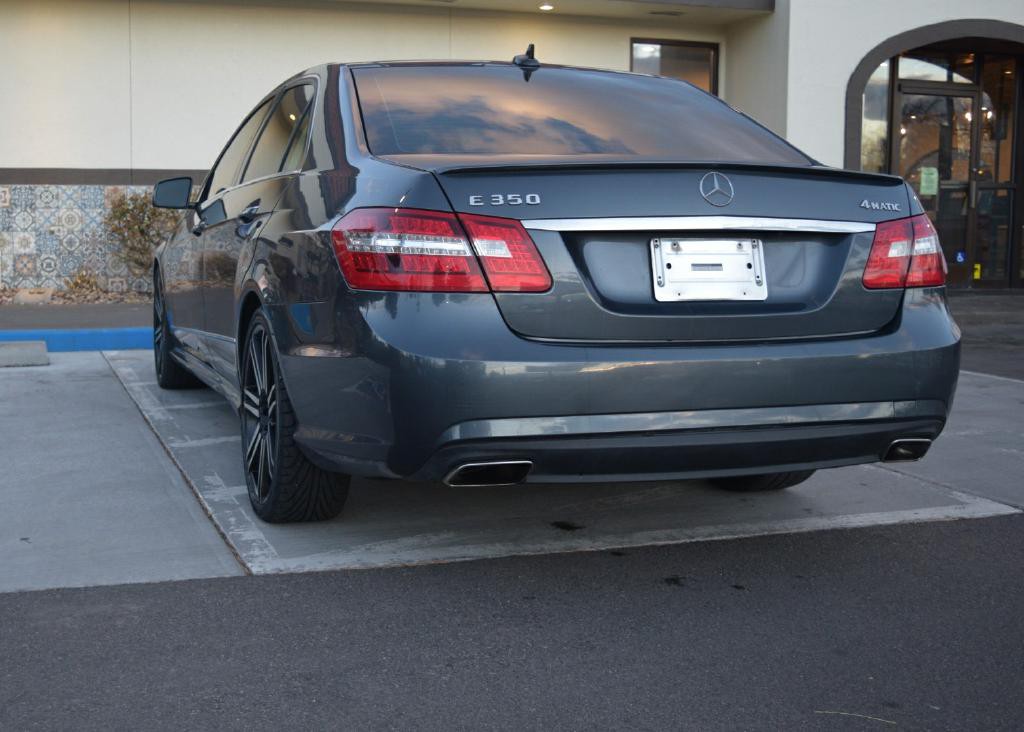 2012 Mercedes-Benz E-Class Image 2