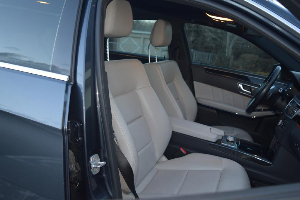 2012 Mercedes-Benz E-Class Image 9