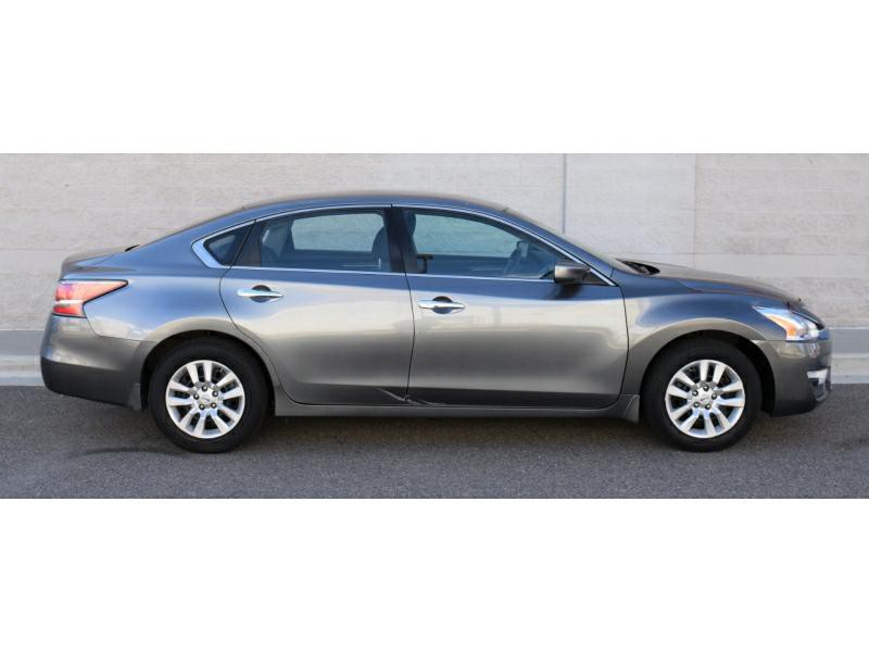2015 Nissan Altima Image 4