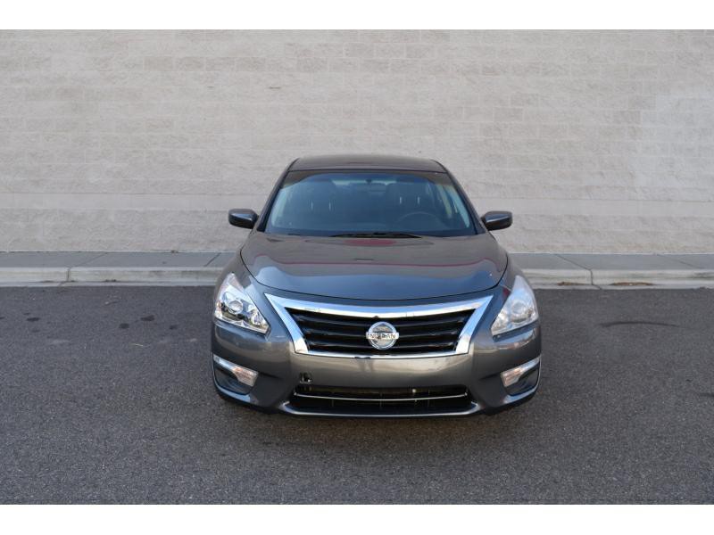 2015 Nissan Altima Image 12