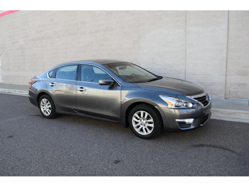 2015 Nissan Altima Image 13